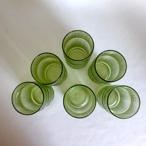 BAMBOO SHAPED GREEN PLASTIC DRINK COCKTAIL GLASS TUMBLER SET + STIRRERS (NEW) - Picture 2 of 11